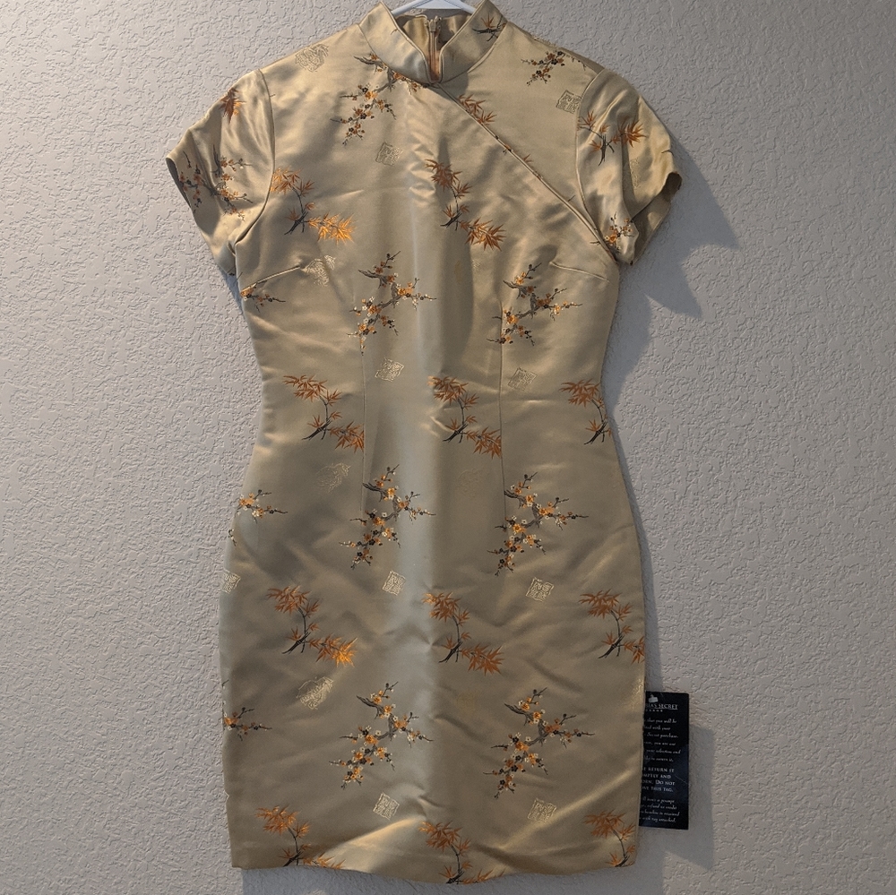 GORGEOUS NWT Vintage Mandarin Collar Sheath Dress